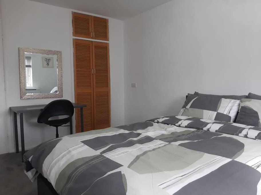 Entire Rental, Easy Reach To Etihad Stadium Manchester Eksteriør bilde